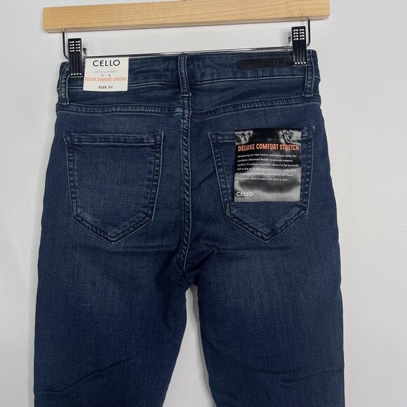 New Cello Size 11 Dark Wash Mid Rise Skinny Jeans Deluxe Comfort Cotton Stretch - Picture 6 of 11